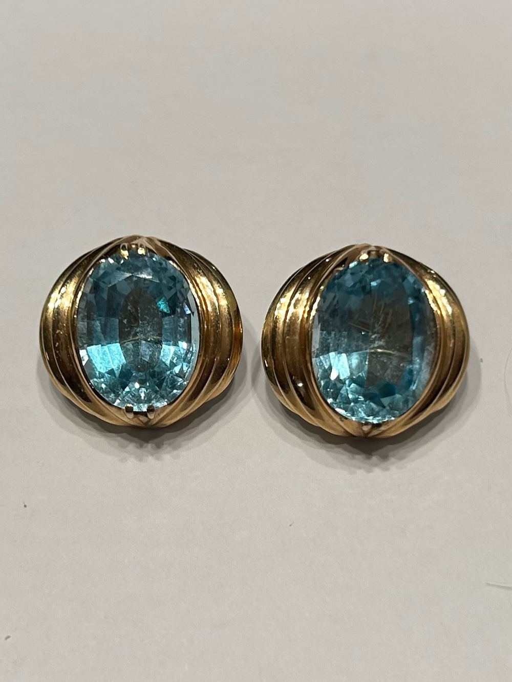 Vintage 14K Gold Aquamarine Clip Earrings, Oval Cut, Fluted Design